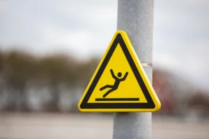 What Is the Difference Between Actual and Constructive Notice in Premises Liability Claims in NC?